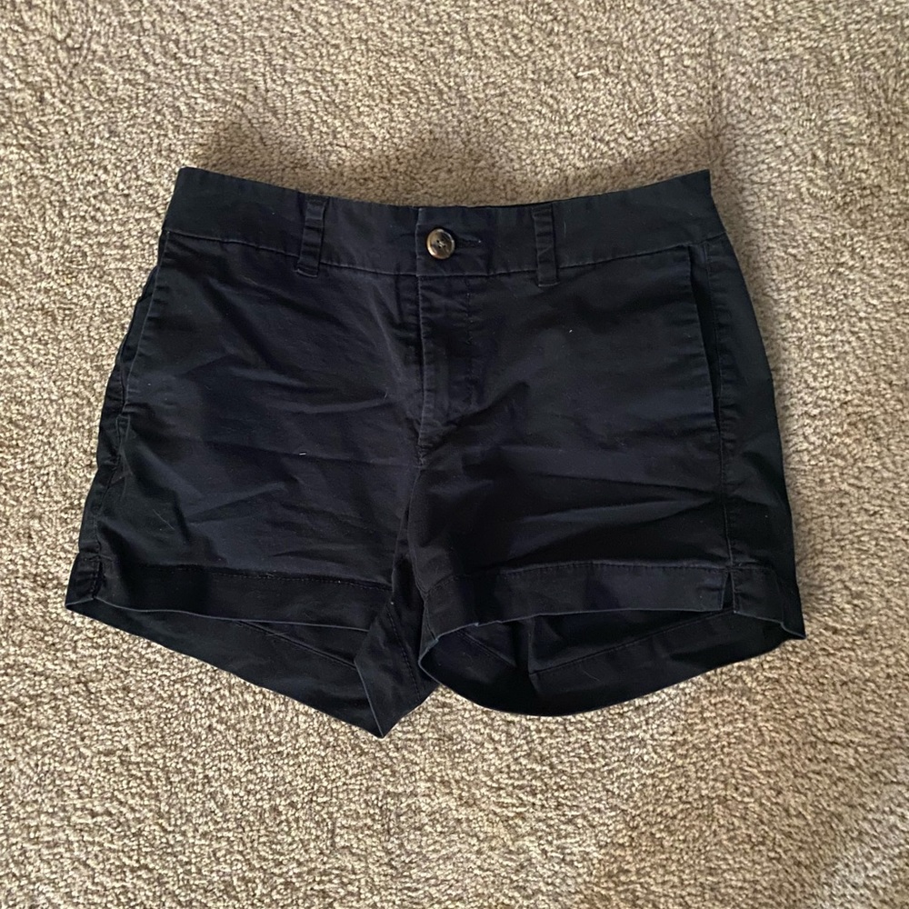 Black Old Navy shorts